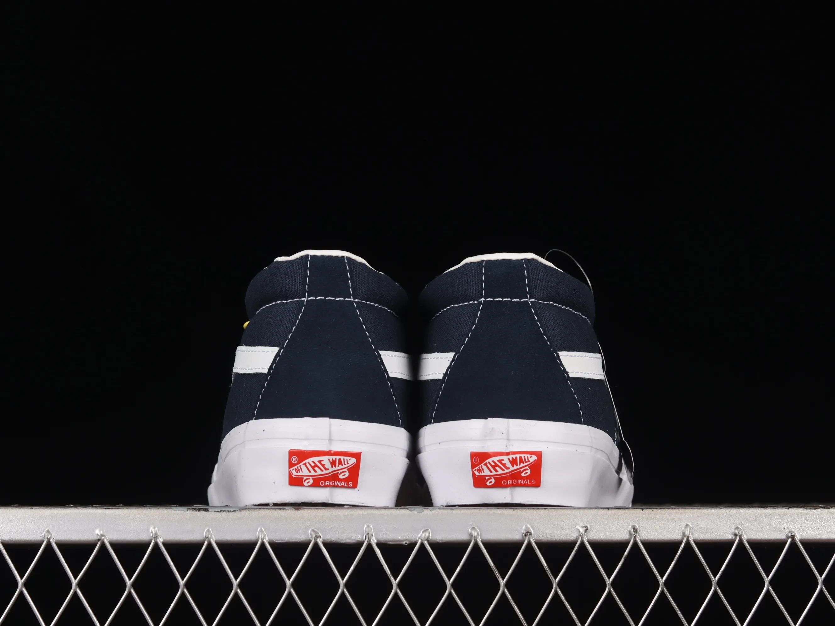 All categories Vans Vans series Vans Mid Vans China Vans Vault OG Sk8-Mid Vans official high-end branch navy blue mid-top retro simple casual canvas shoes VN0A4BVCNAV
